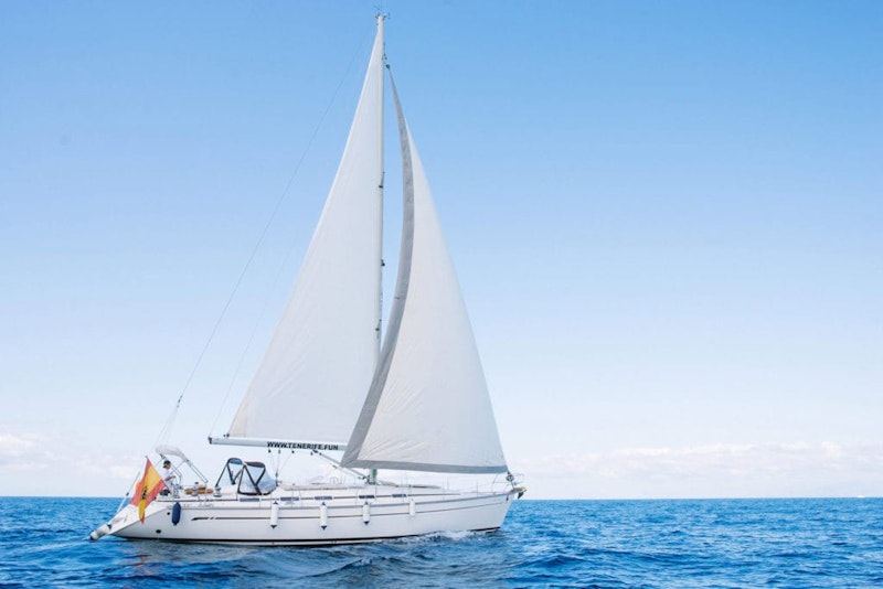 Amaro Pargo, a luxury sailing yacht blissfully passing through the waves