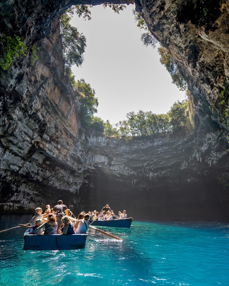 5-best-places-in-kefallonia-caves-DayTrip4U