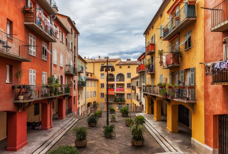 top-attractions-in-nice-vieille-ville-old-town-daytrip4u