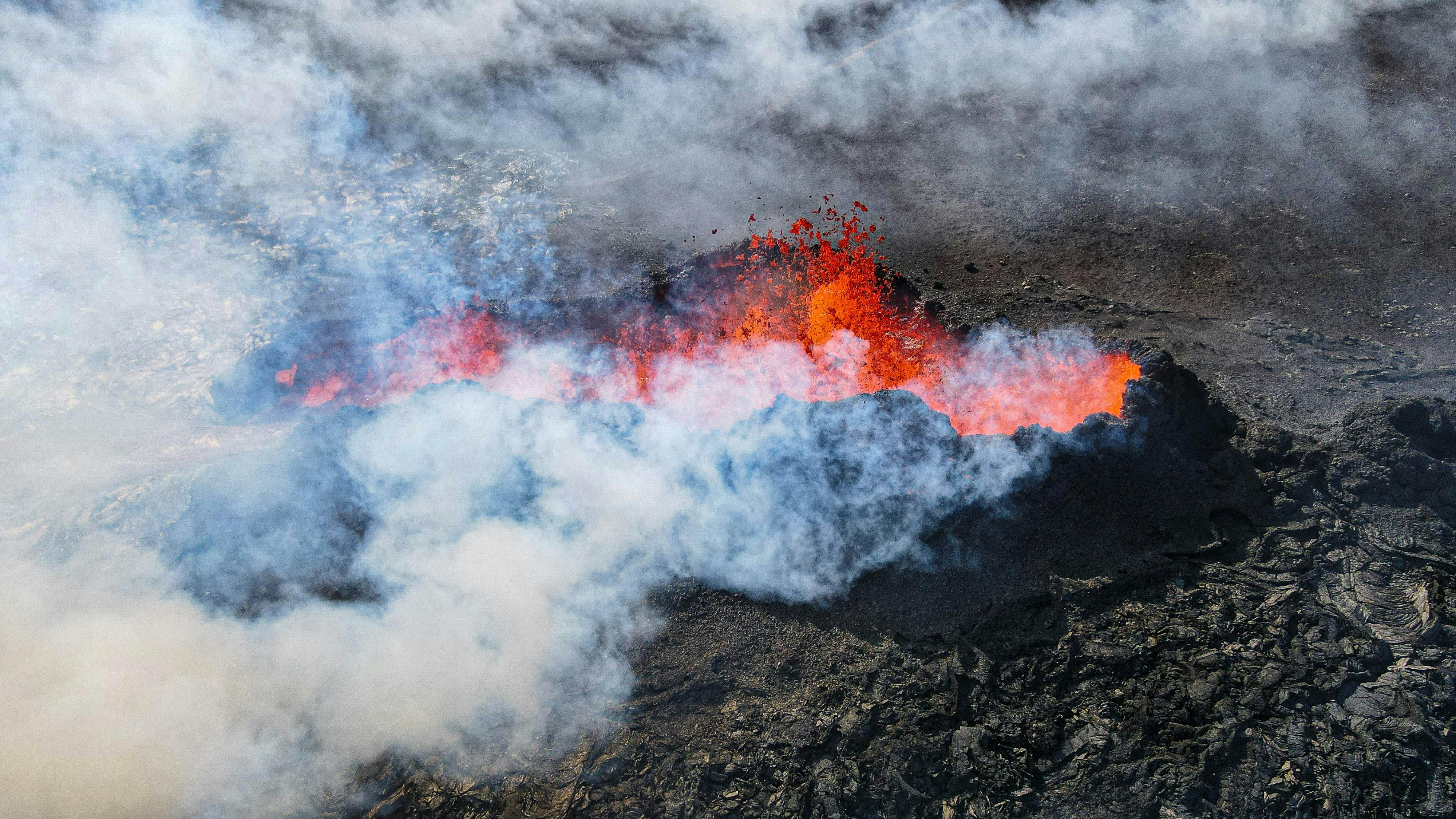 Gray Line Iceland - Volcano Bus Transfer